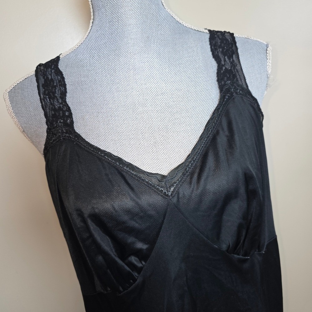 Vintage Black Nylon Full Slip Dress Lace Trim V-Neck Sleeveless Mid-Length 20x36